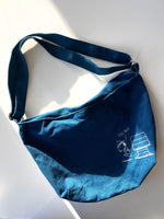 Load image into Gallery viewer, Snoopy Cross Body Sling Bag
